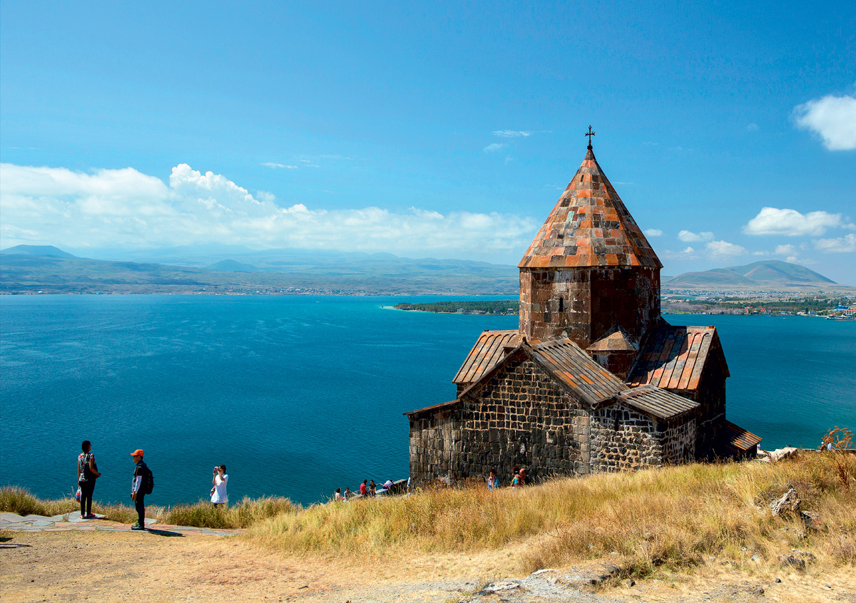 Праздник озера Севан в Армении